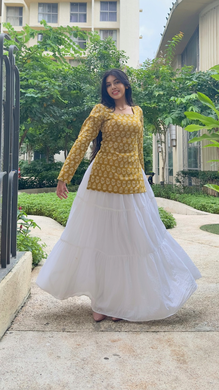 manohari kurti