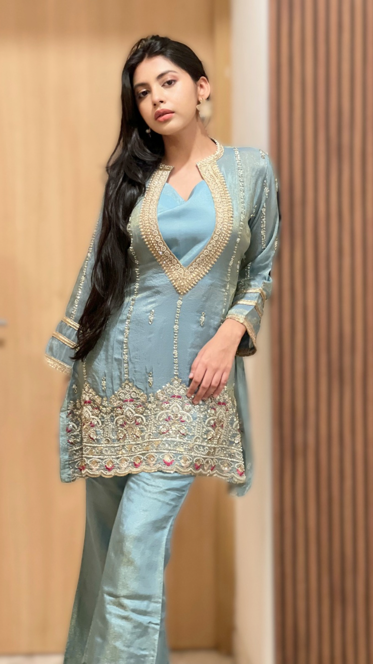 Mastani shimmer sets