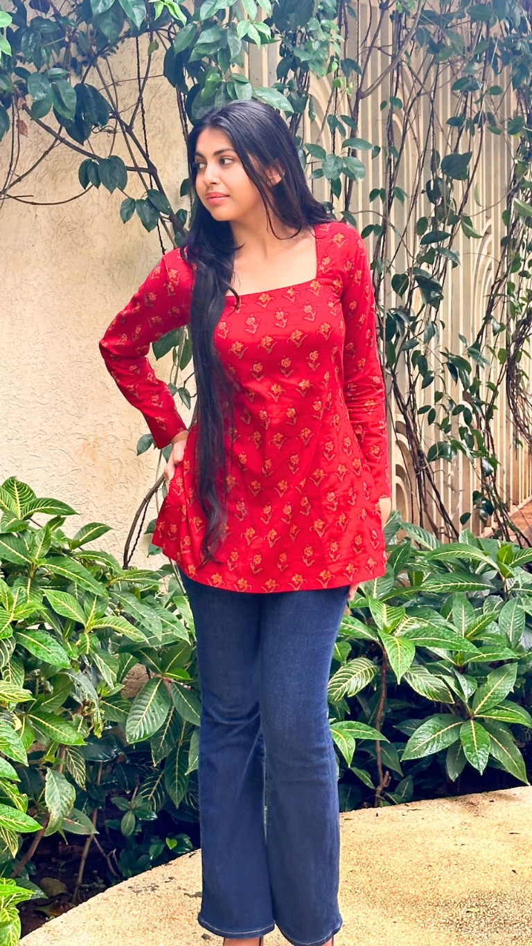 Lal ishq kurti