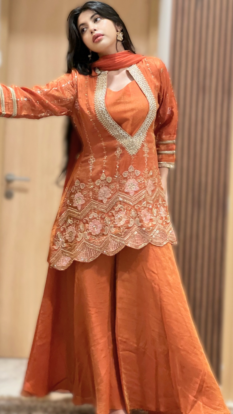 Mastani shimmer orange set