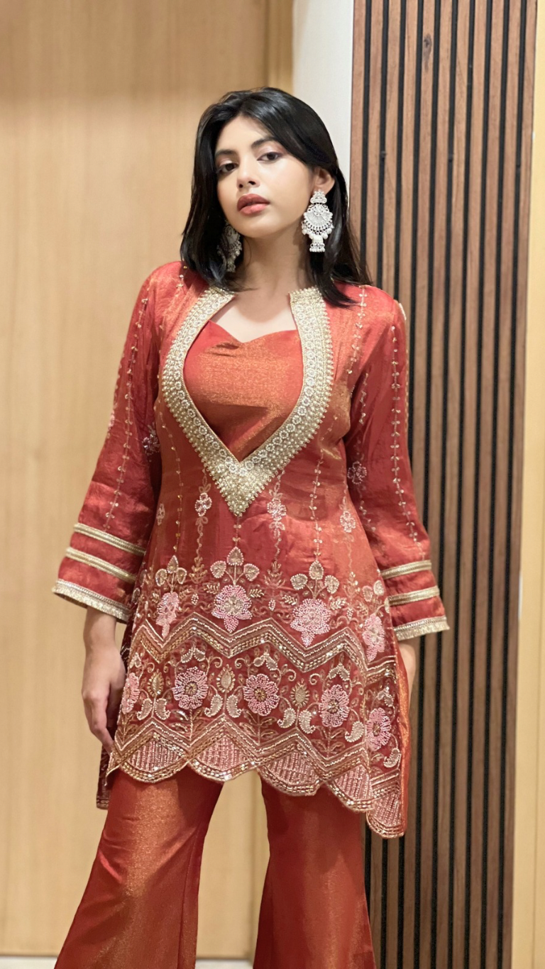 Mastani shimmer sets