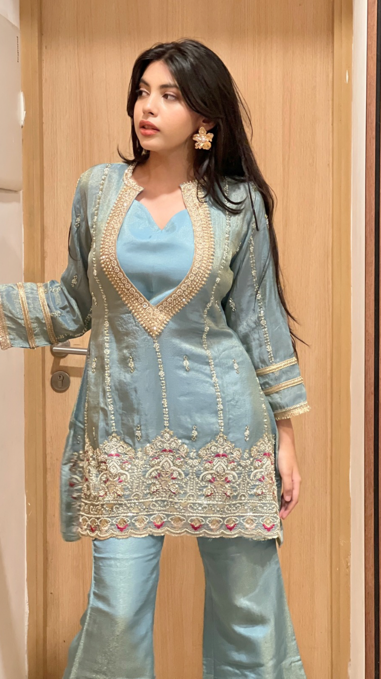 Mastani shimmer sets