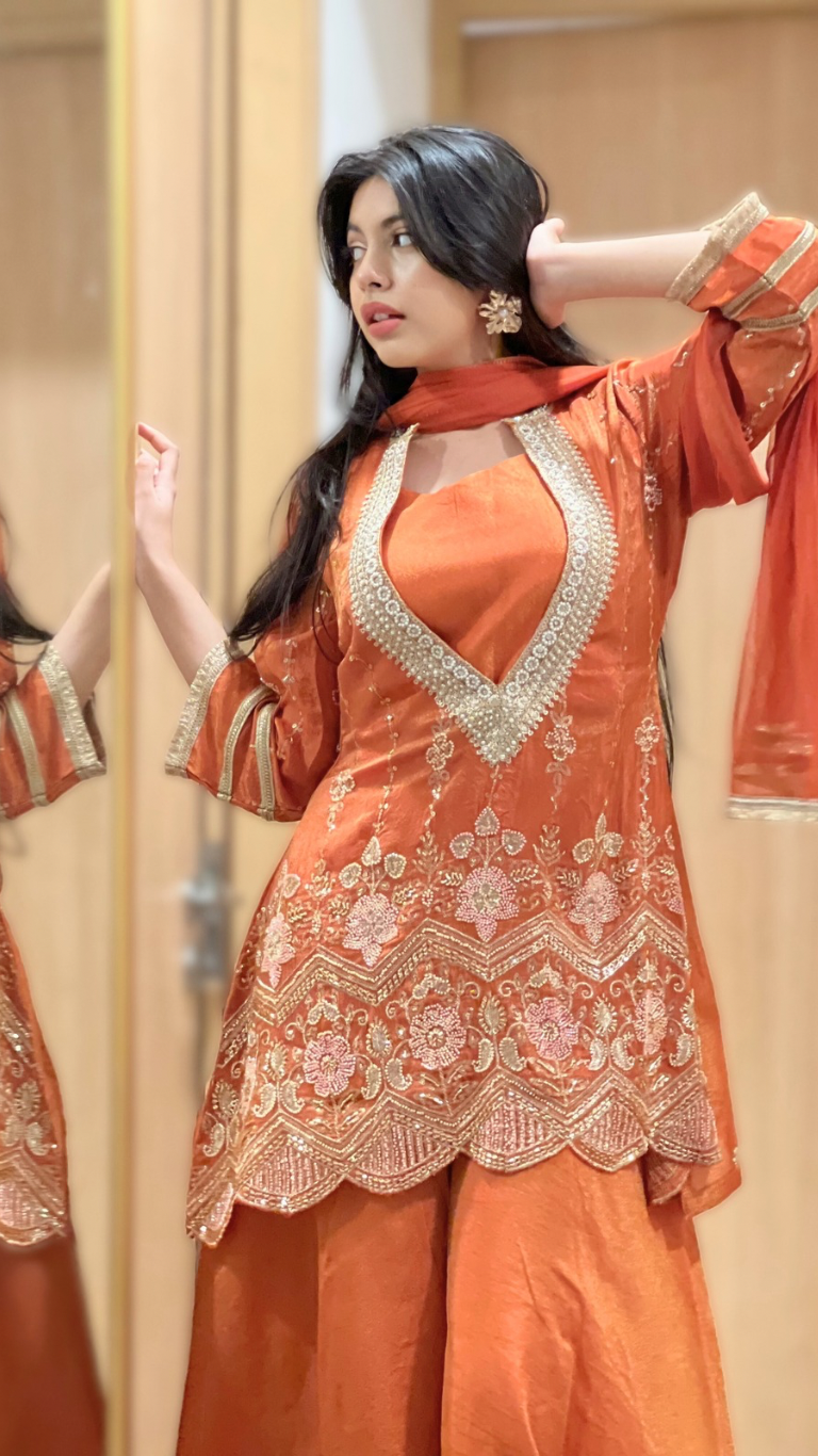 Mastani shimmer orange set