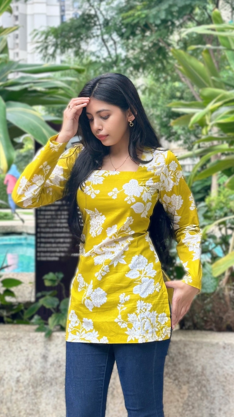 Roohi kurti