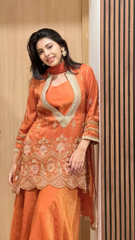 Mastani shimmer orange set