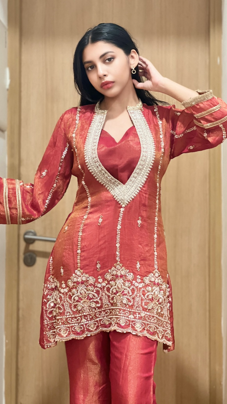 Mastani shimmer sets
