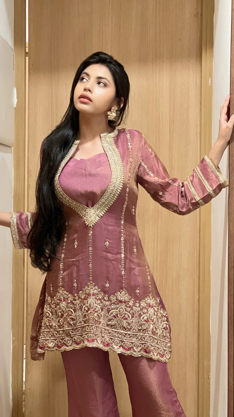 Mastani shimmer sets
