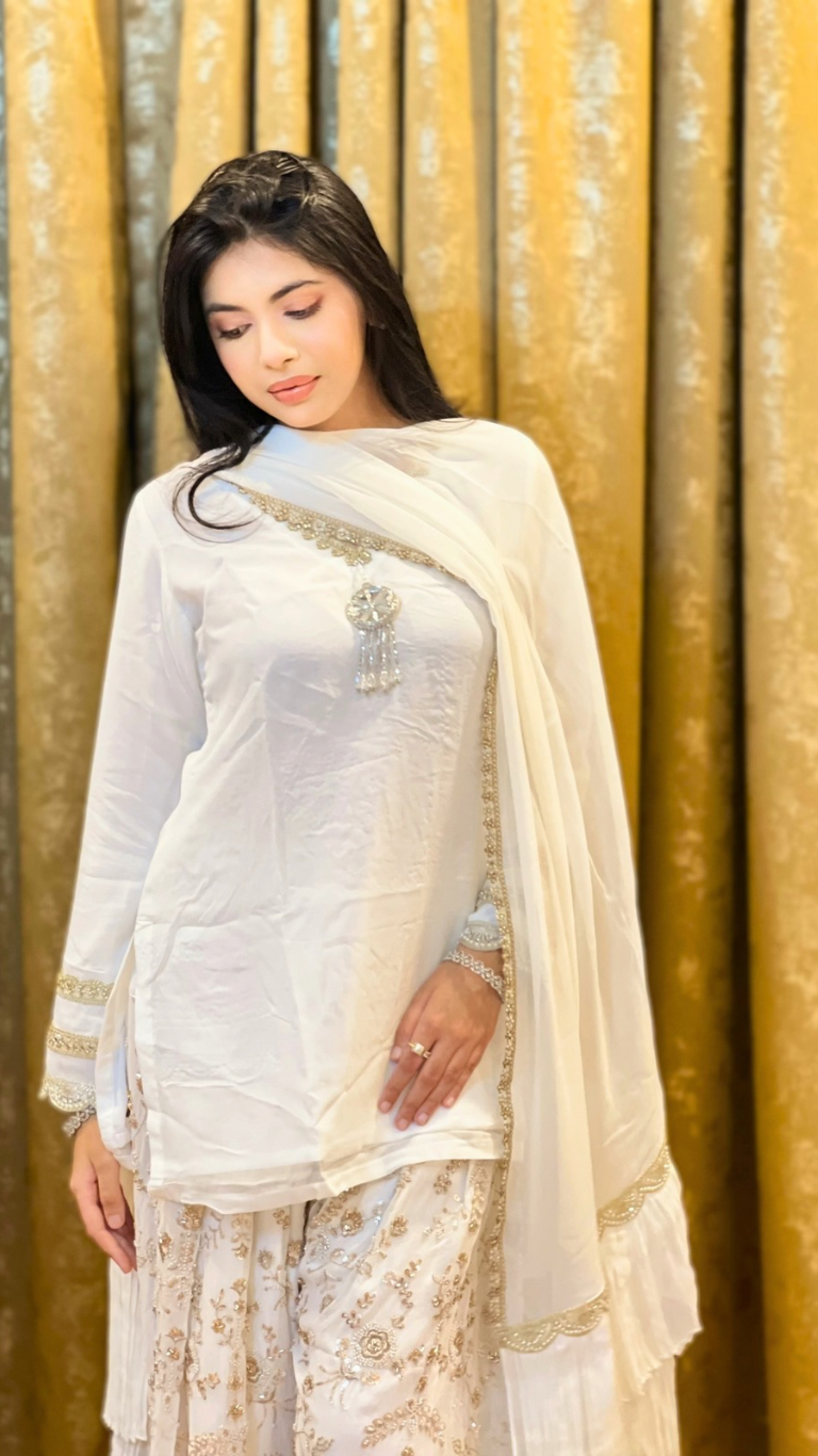 Alina Farsi shalwar
