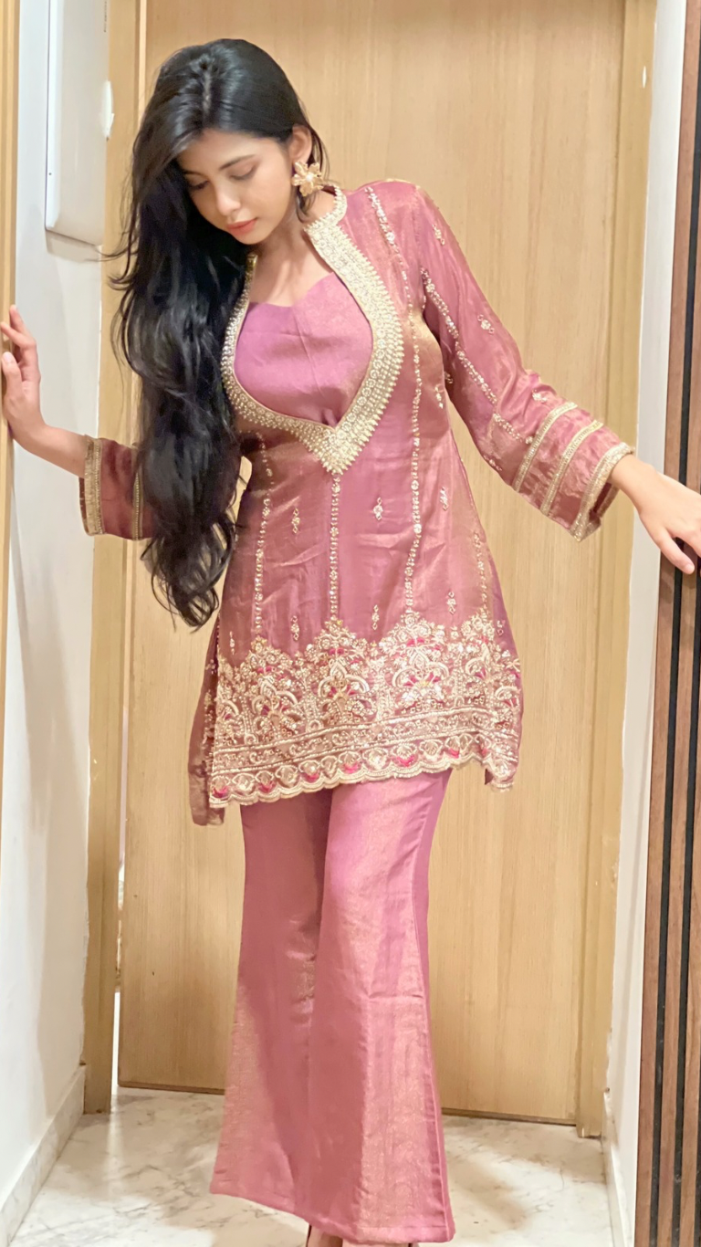 Mastani shimmer sets