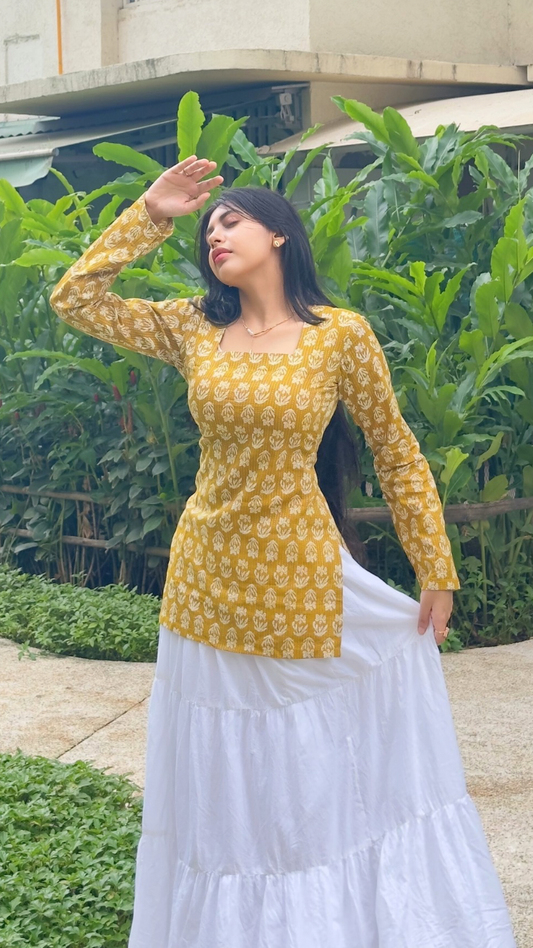 manohari kurti