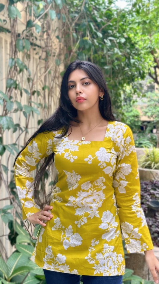 Roohi kurti