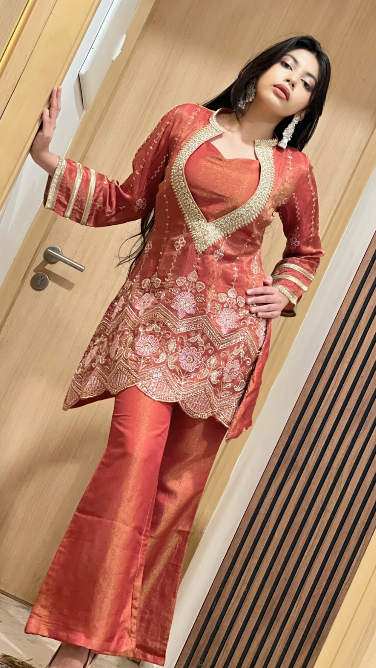 Mastani shimmer sets
