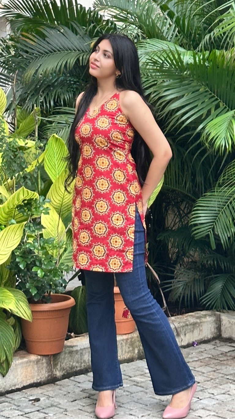 Lal pari kurti
