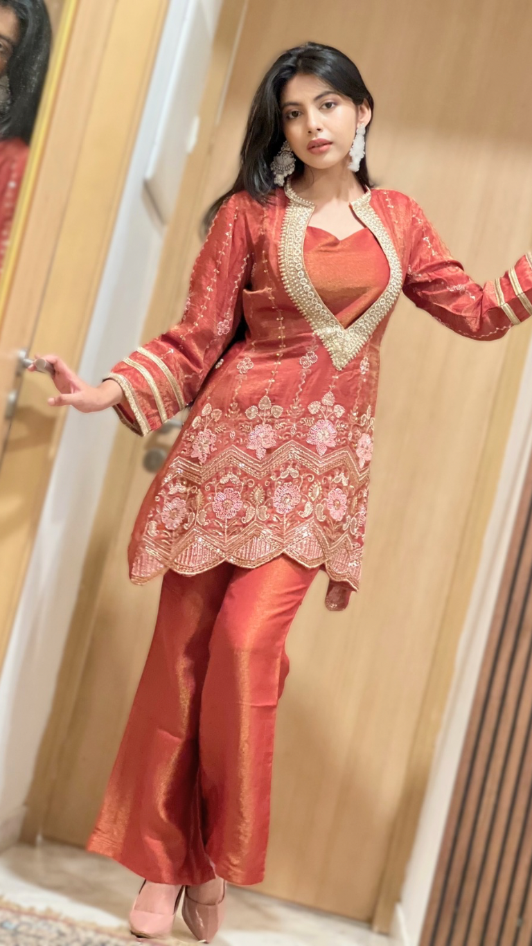 Mastani shimmer sets